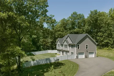 25 Maple Hill Ridge Red Hook NY 12571