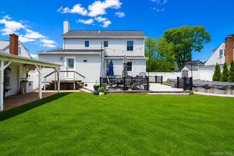 140 Euclid Avenue Massapequa NY 11758