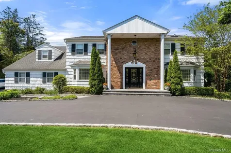 119 Plainview Road Woodbury NY 11797