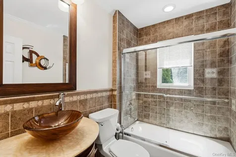 119 Plainview Road Woodbury NY 11797