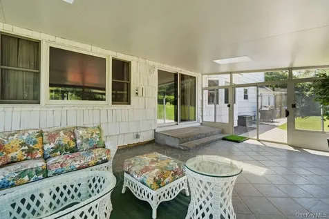 119 Plainview Road Woodbury NY 11797