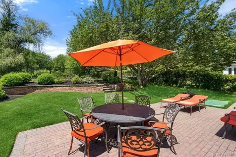 119 Plainview Road Woodbury NY 11797