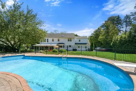 119 Plainview Road Woodbury NY 11797