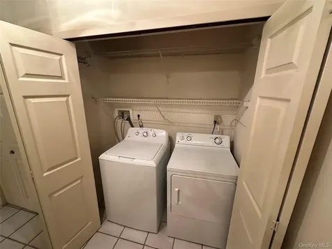 89 Rabbit Run Manorville NY 11949