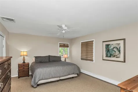 20 Lancia Drive East Norwich NY 11732