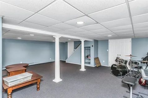 20 Lancia Drive East Norwich NY 11732