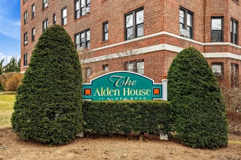 11 Alden Road Larchmont NY 10538