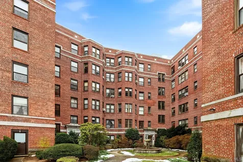 11 Alden Road Larchmont NY 10538