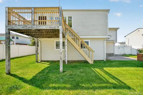138 Spring Street Massapequa NY 11758