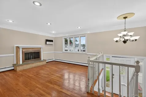 138 Spring Street Massapequa NY 11758