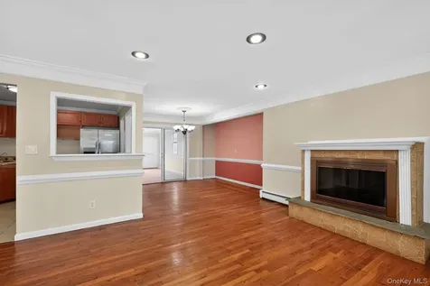 138 Spring Street Massapequa NY 11758