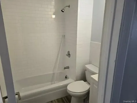 40 Bayville Avenue Bayville NY 11709