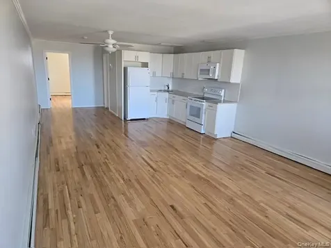 40 Bayville Avenue Bayville NY 11709