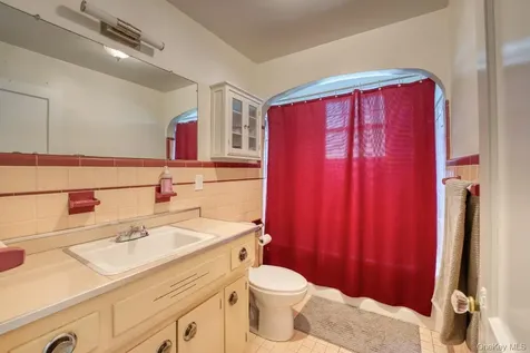 12 Gaskin Road Poughkeepsie NY 12601