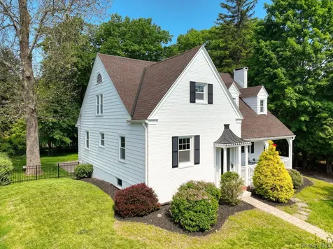 12 Gaskin Road Poughkeepsie NY 12601