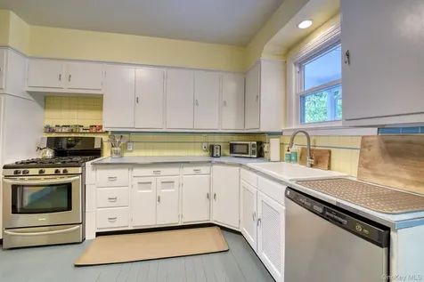 12 Gaskin Road Poughkeepsie NY 12601
