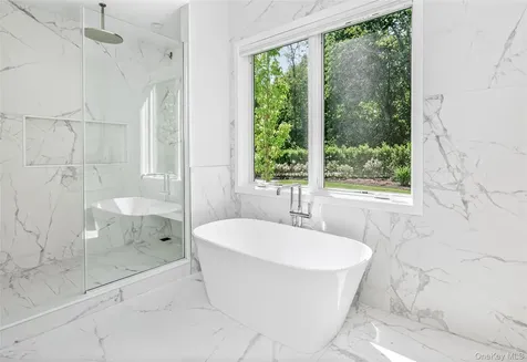 21 Lily Pond Drive Sag Harbor NY 11963