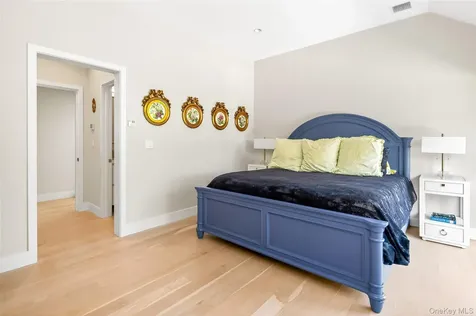 21 Lily Pond Drive Sag Harbor NY 11963