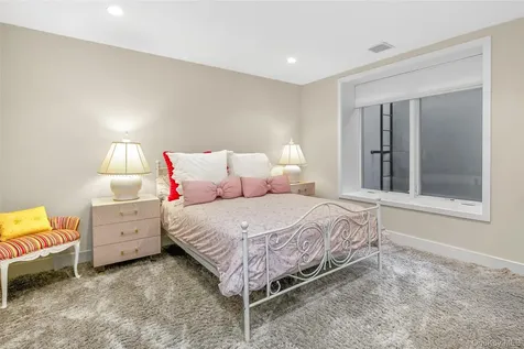 21 Lily Pond Drive Sag Harbor NY 11963
