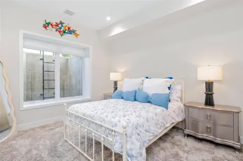 21 Lily Pond Drive Sag Harbor NY 11963