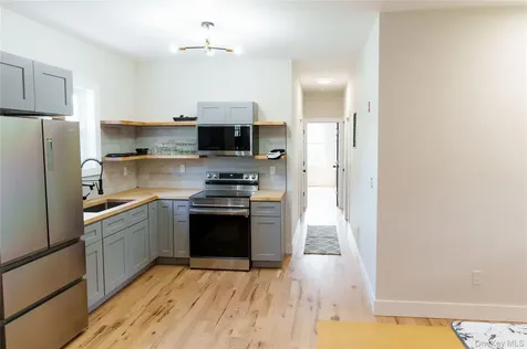 328 Columbia Street Hudson NY 12534