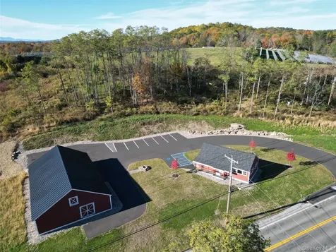 517-521 Salt Point Turnpike Poughkeepsie NY 12601