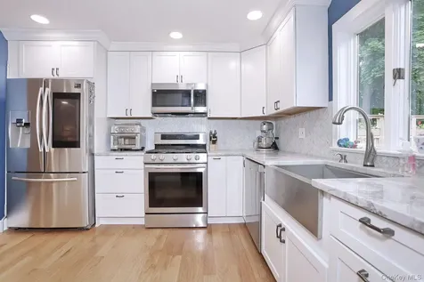 29 Clinton Avenue Tappan NY 10983
