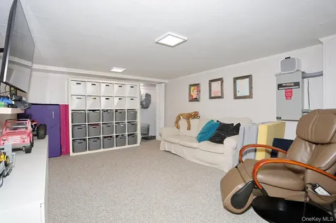 29 Clinton Avenue Tappan NY 10983