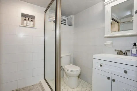 29 Clinton Avenue Tappan NY 10983