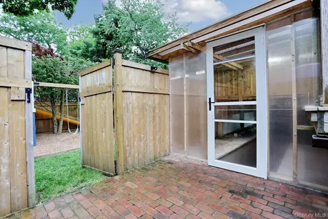 29 Clinton Avenue Tappan NY 10983