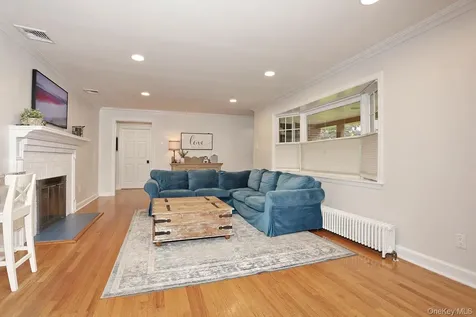 29 Clinton Avenue Tappan NY 10983