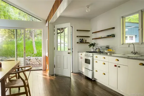 317 Lake Shore Road Putnam Valley NY 10579