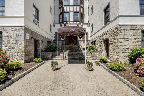 26 Pondfield Road Bronxville NY 10708