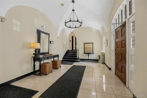 26 Pondfield Road Bronxville NY 10708