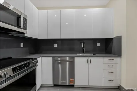 26 Pondfield Road Bronxville NY 10708