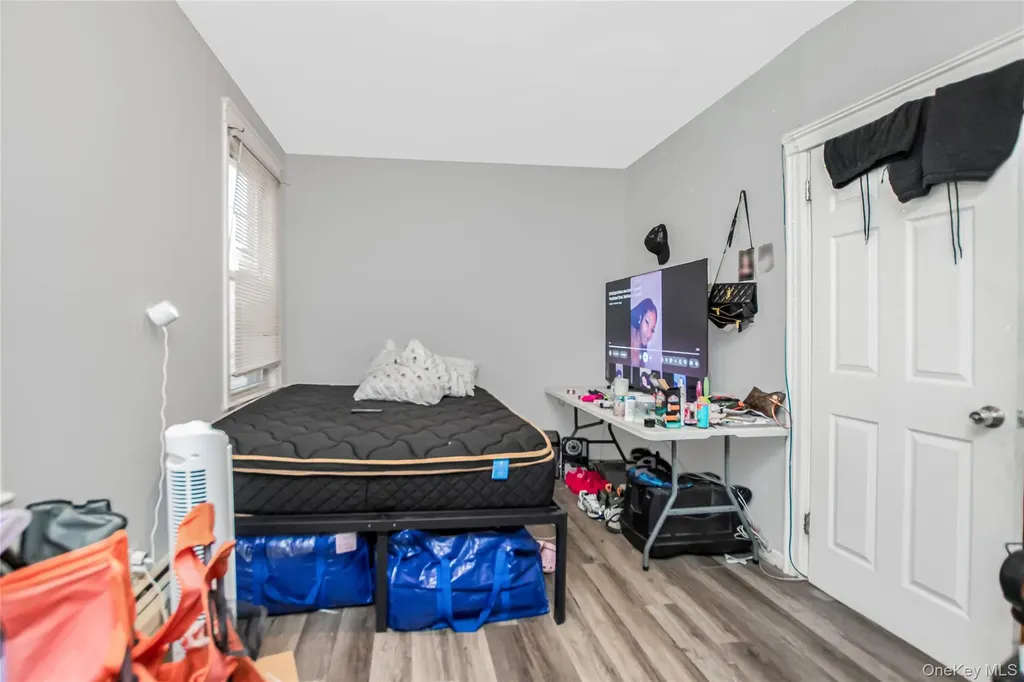 2812 Harrington Avenue Bronx NY 10461