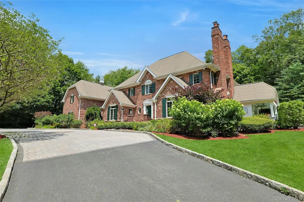 10 Hidden Oak Road Armonk NY 10504