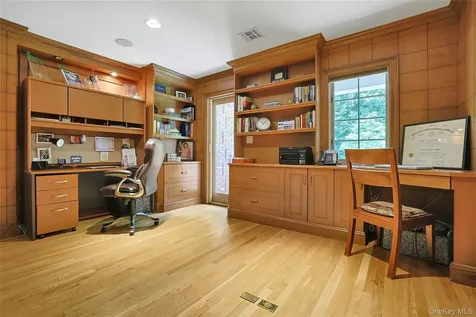 10 Hidden Oak Road Armonk NY 10504