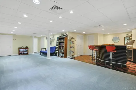 10 Hidden Oak Road Armonk NY 10504