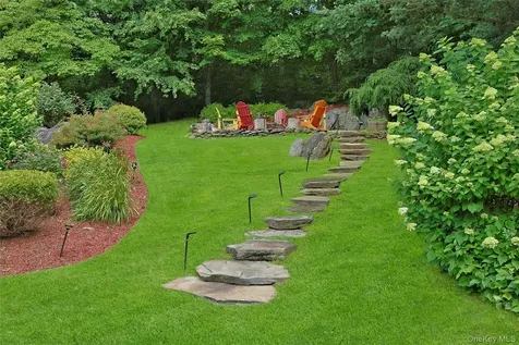 10 Hidden Oak Road Armonk NY 10504