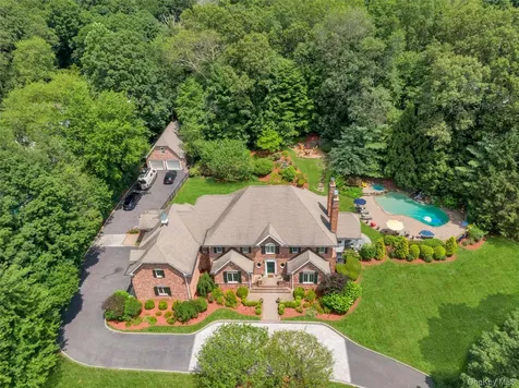 10 Hidden Oak Road Armonk NY 10504
