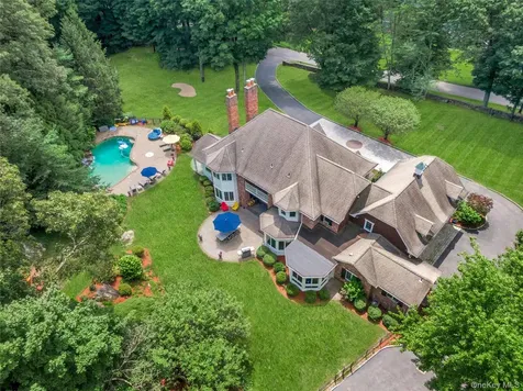 10 Hidden Oak Road Armonk NY 10504