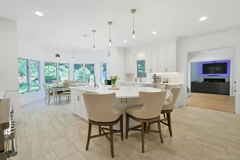 10 Hidden Oak Road Armonk NY 10504