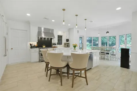 10 Hidden Oak Road Armonk NY 10504