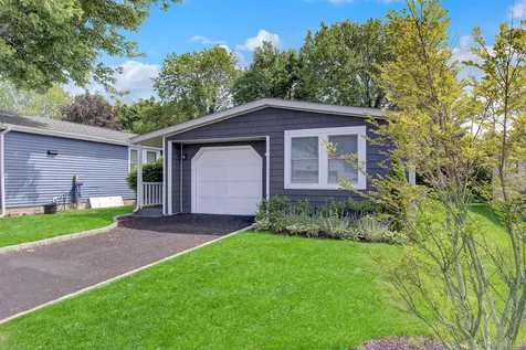 11 A Dogwood Lane Manorville NY 11949