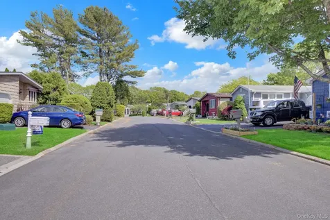 11 A Dogwood Lane Manorville NY 11949