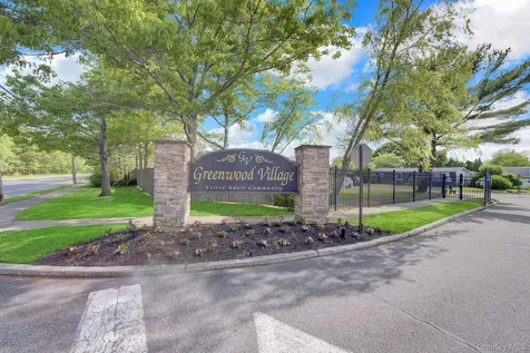11 A Dogwood Lane Manorville NY 11949