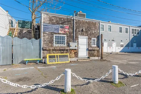 19 Front Street Greenport NY 11944