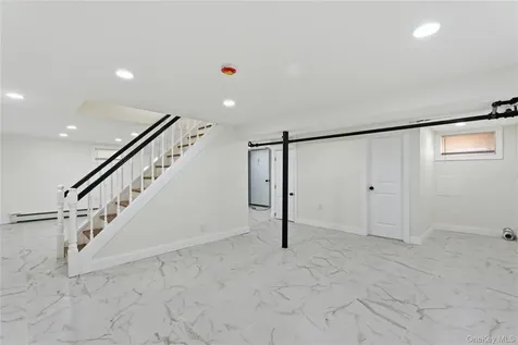 646 Macon Place Uniondale NY 11553