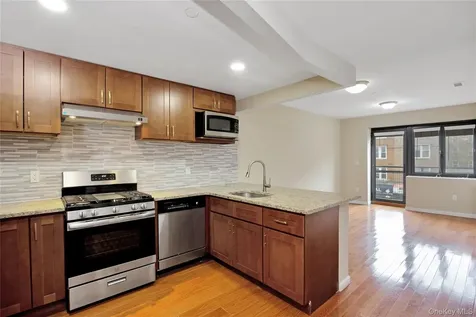 172-18 Jamaica Avenue Jamaica NY 11432